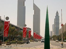 VTC DUBAI SPOJENÉ ARABSKÉ EMIRÁTY SKLENĚNÁ FONTÁNA